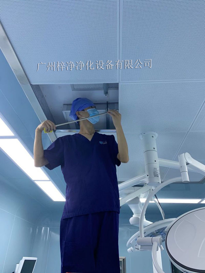 醫(yī)院手術(shù)室層流送風天花更換現(xiàn)場實拍圖 醫(yī)院手術(shù)室層流送風天花更換現(xiàn)場實拍圖